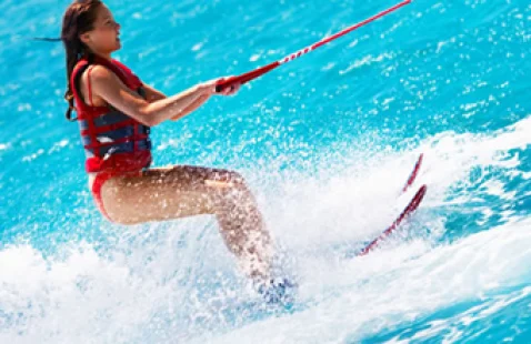 ДЕЯТЕЛЬНОСТЬ Water Skiing waterskiing_indonesiatravels